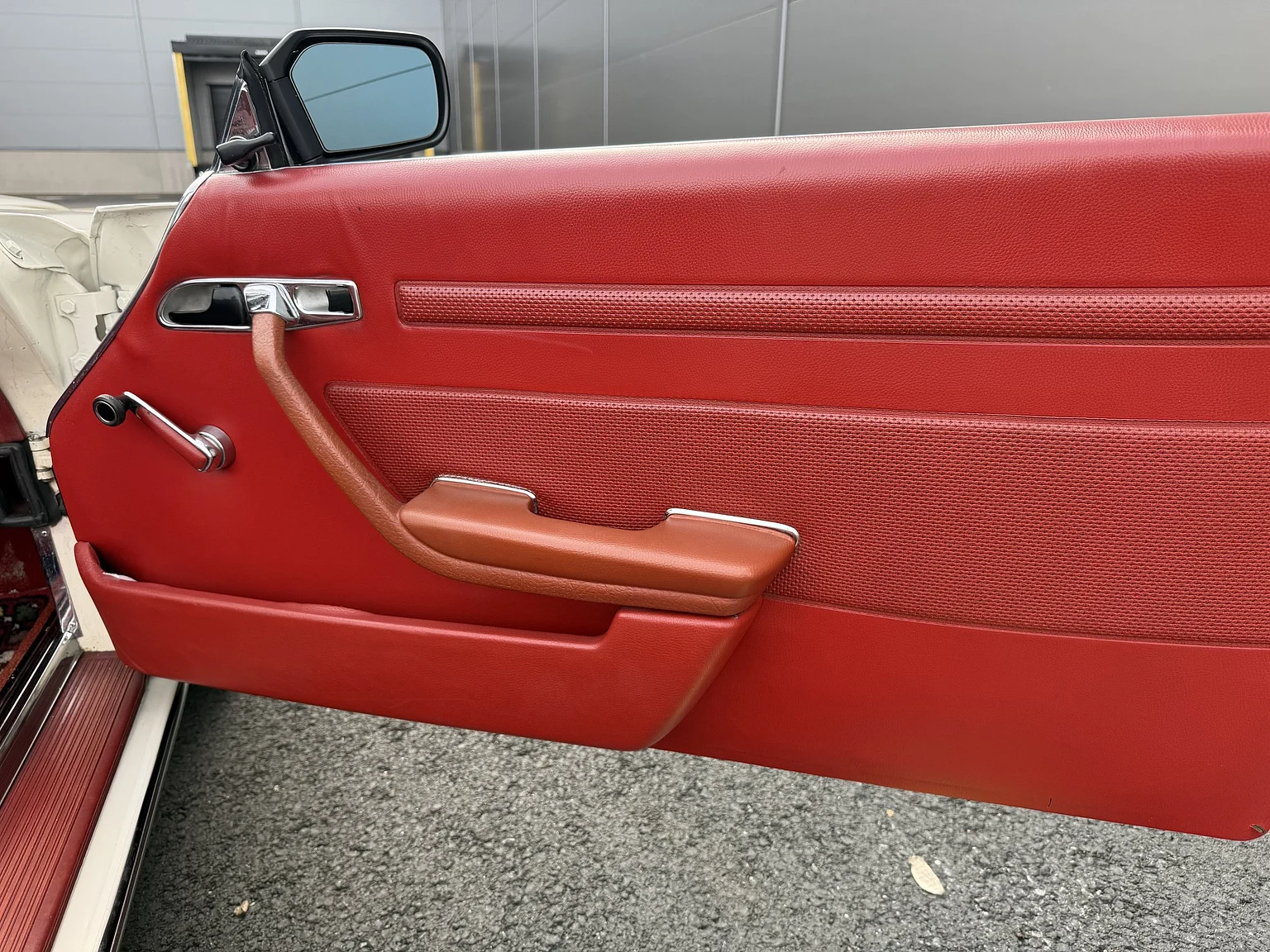 Innenraumfoto von 1973 Mercedes Benz 350 SL  (29)