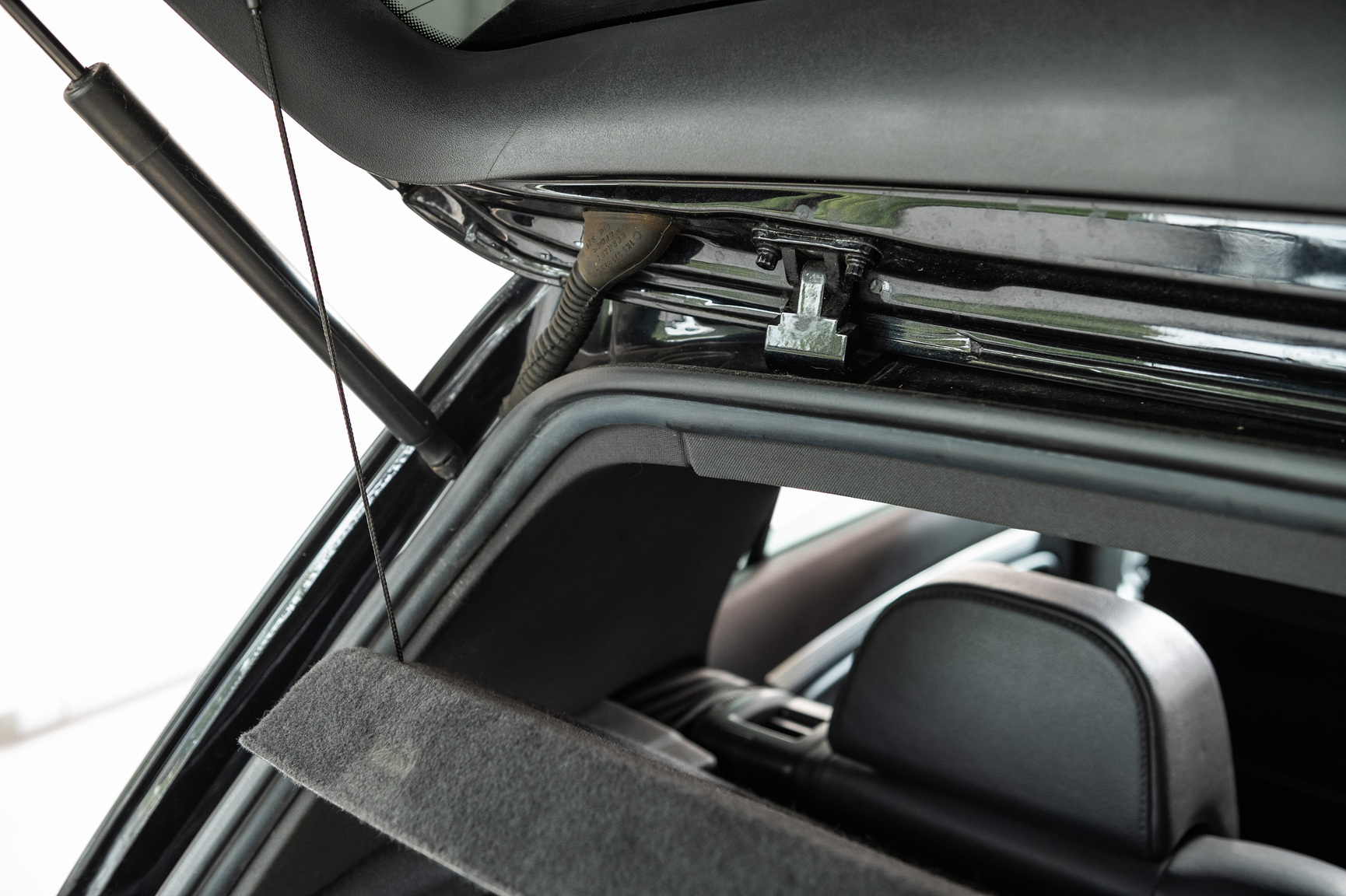 Interiörbild 2006 Volkswagen Golf R32 (32)