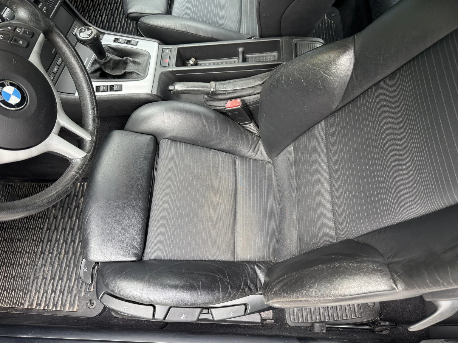 Interiörbild 2005 BMW 320Ci (9)