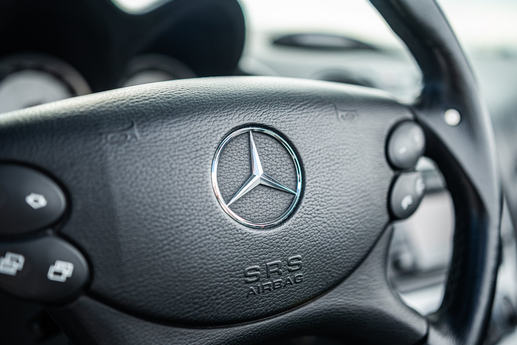 Interior image of 2002 Mercedes SL 55 AMG
