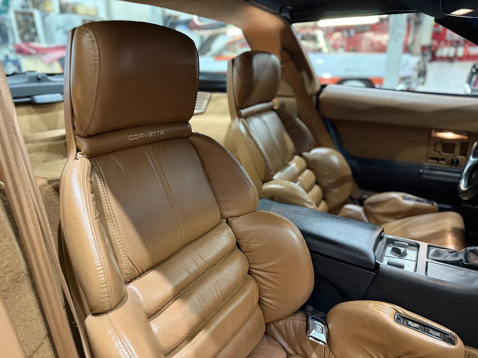 Innenraumfoto von 1990 Chevrolet Corvette ZR-1 (43)