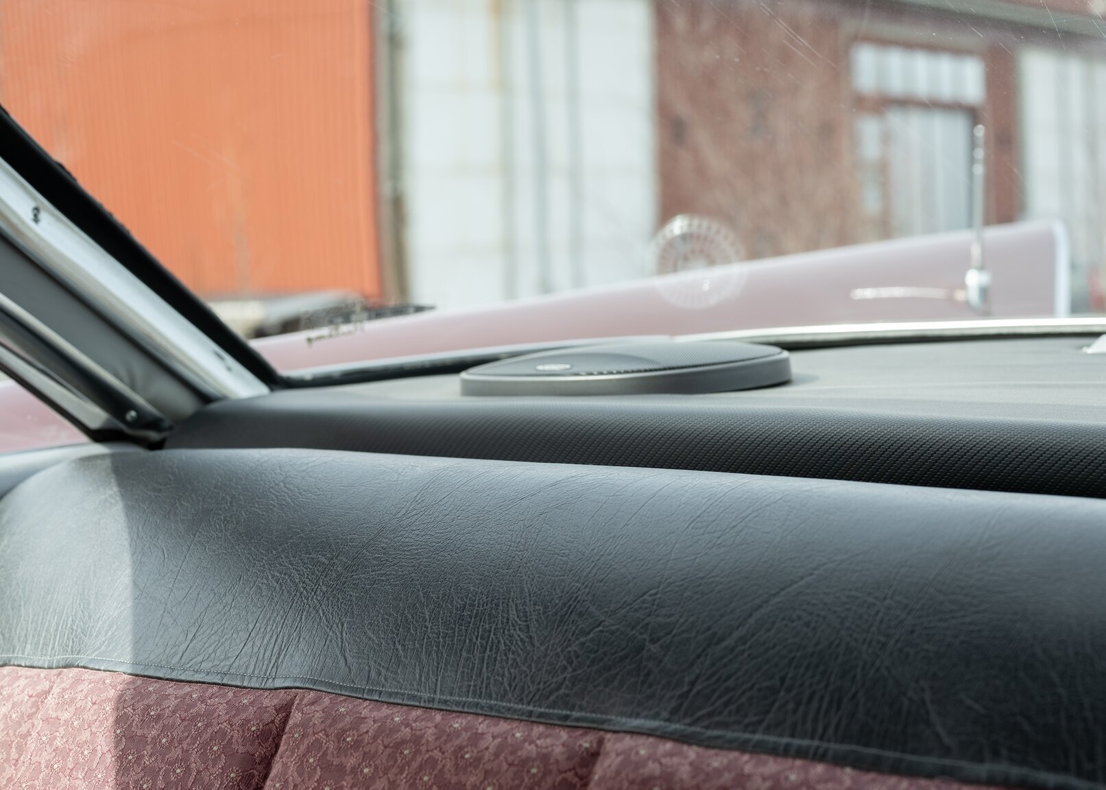 Interiörbild 1961 Chrysler New Yorker Sedan (11)