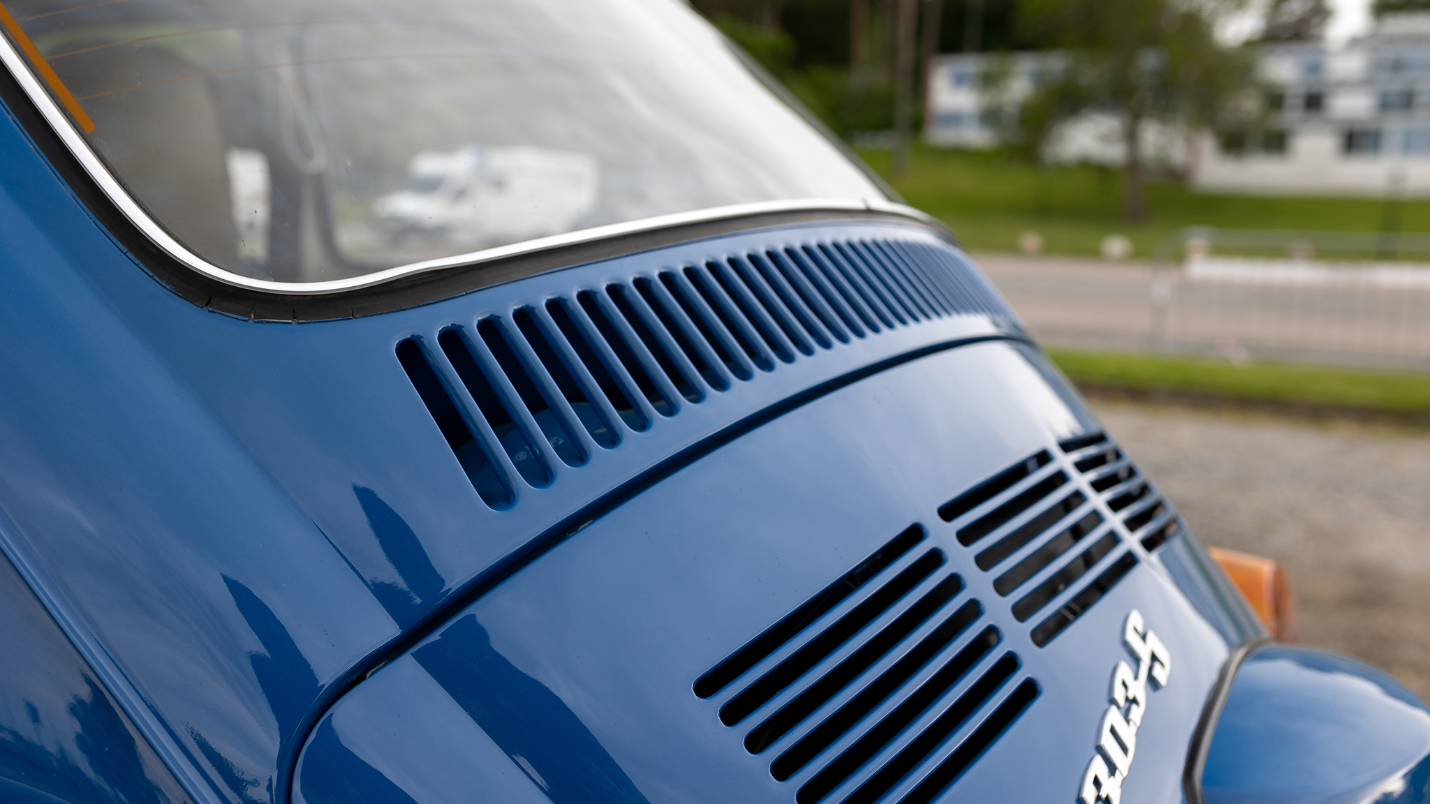 Exteriörbild på 1973 Volkswagen Beetle 1303S 1600 (17)