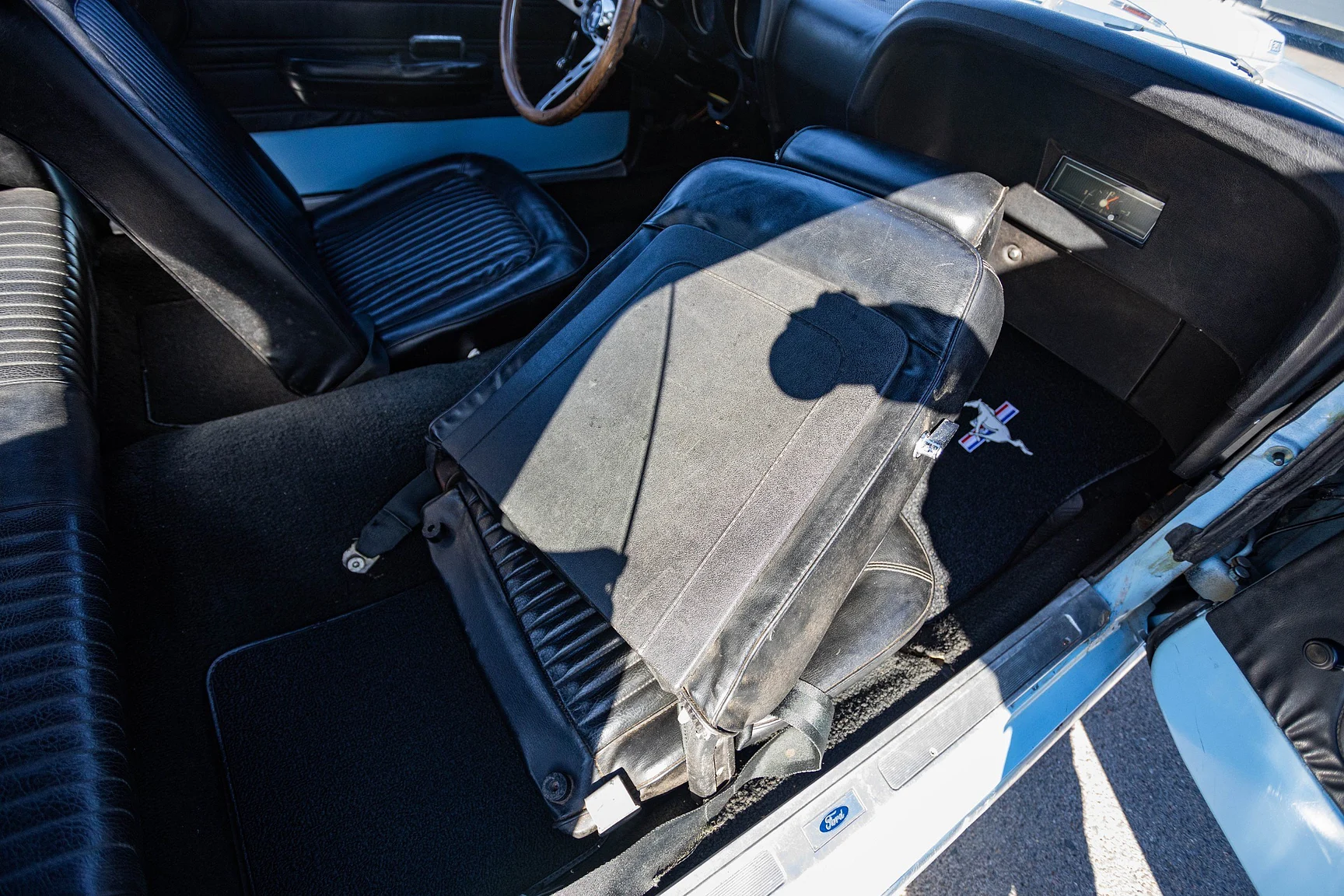 Interior image of 1969 Ford Mustang GT Cabriolet "M-code" (20)
