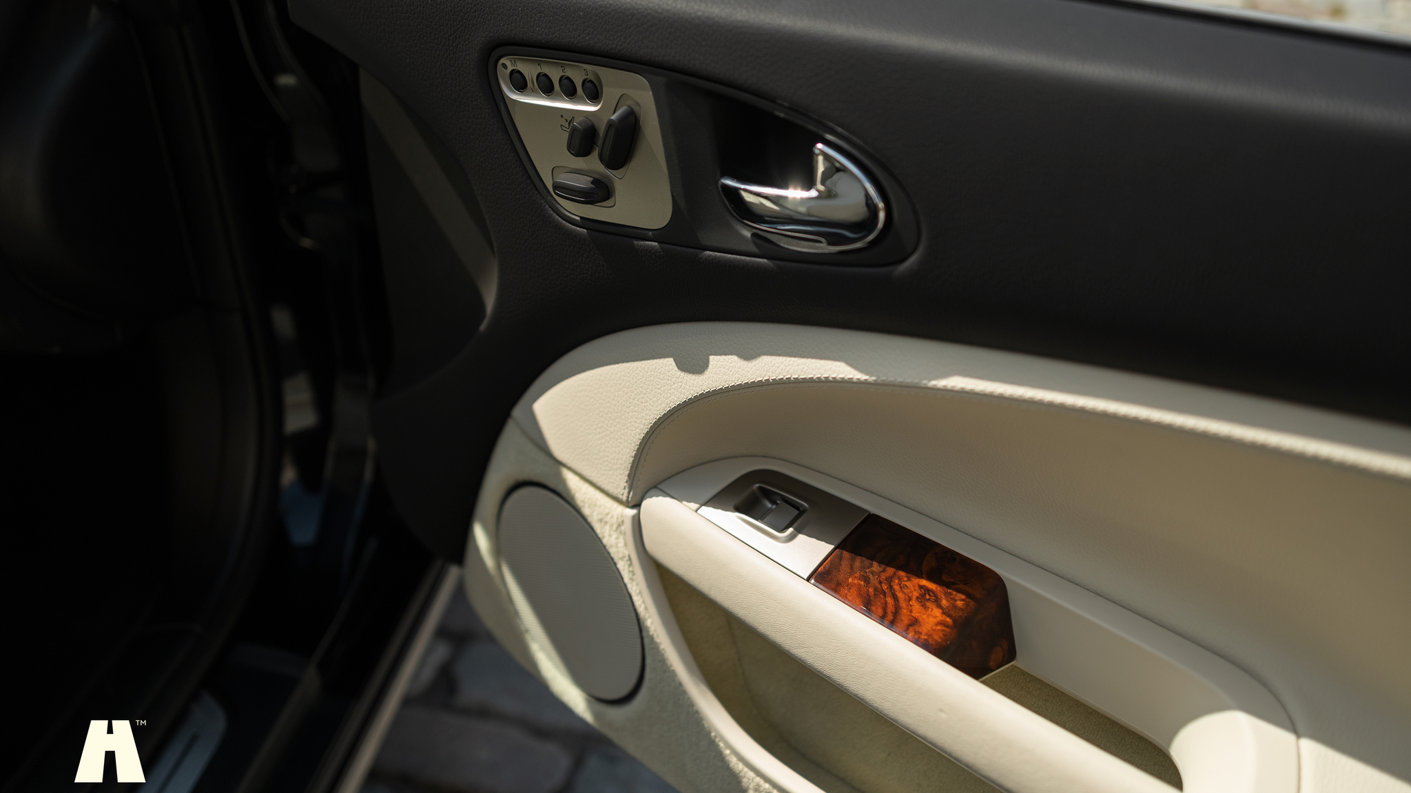 Interiörbild 2008 Jaguar XKR (30)