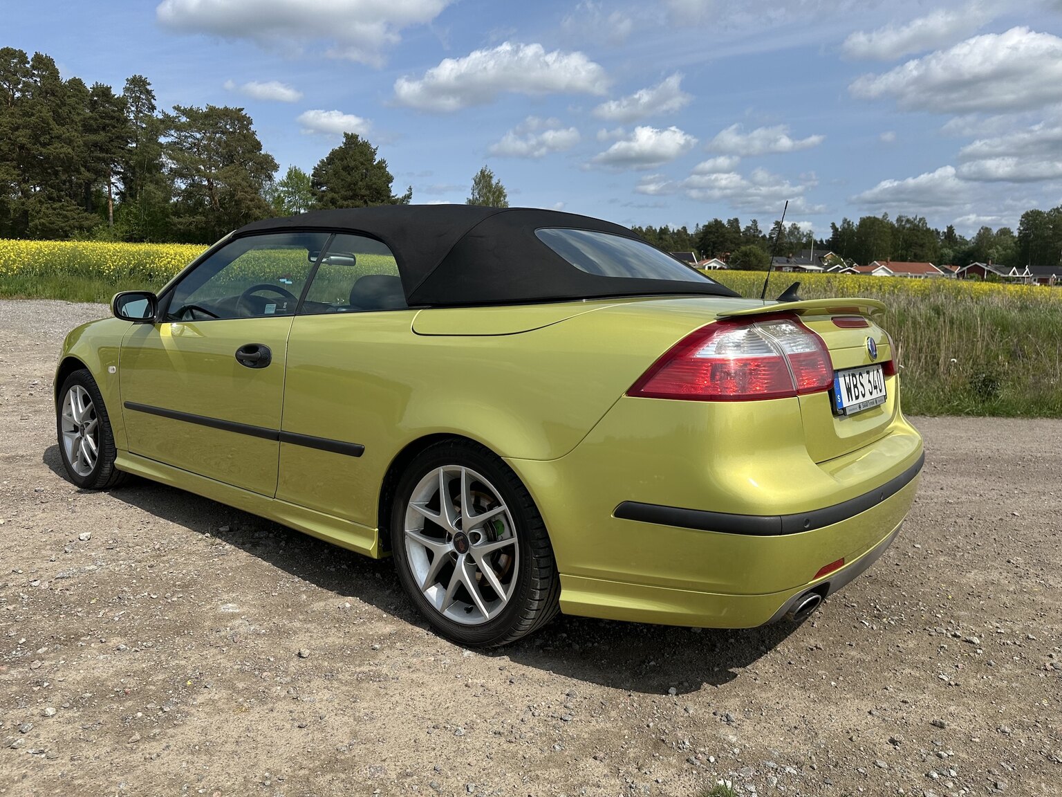 Exterior image of 2004 SAAB 9.3 Aero Convertible 2.0T