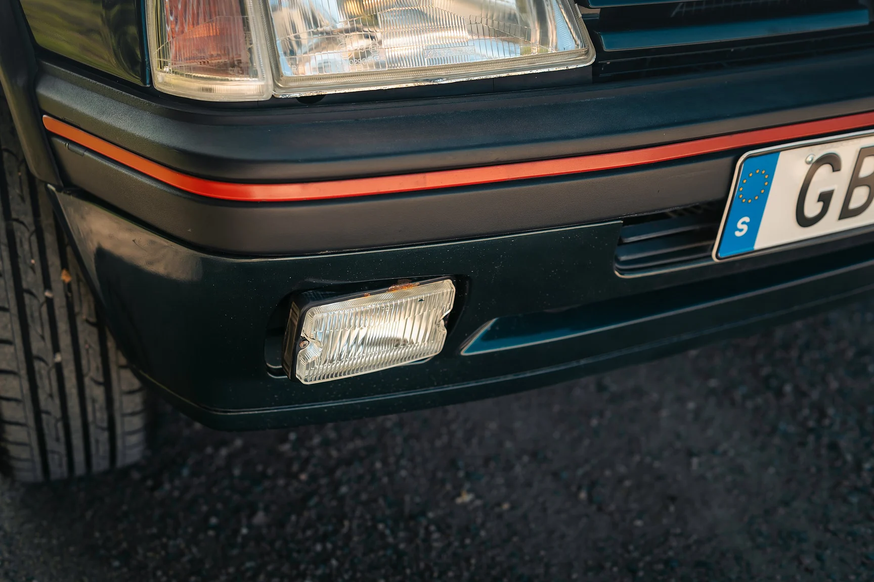 Exteriörbild på 1991 Peugeot 205 GTI 1.9 Monte Carlo (24)