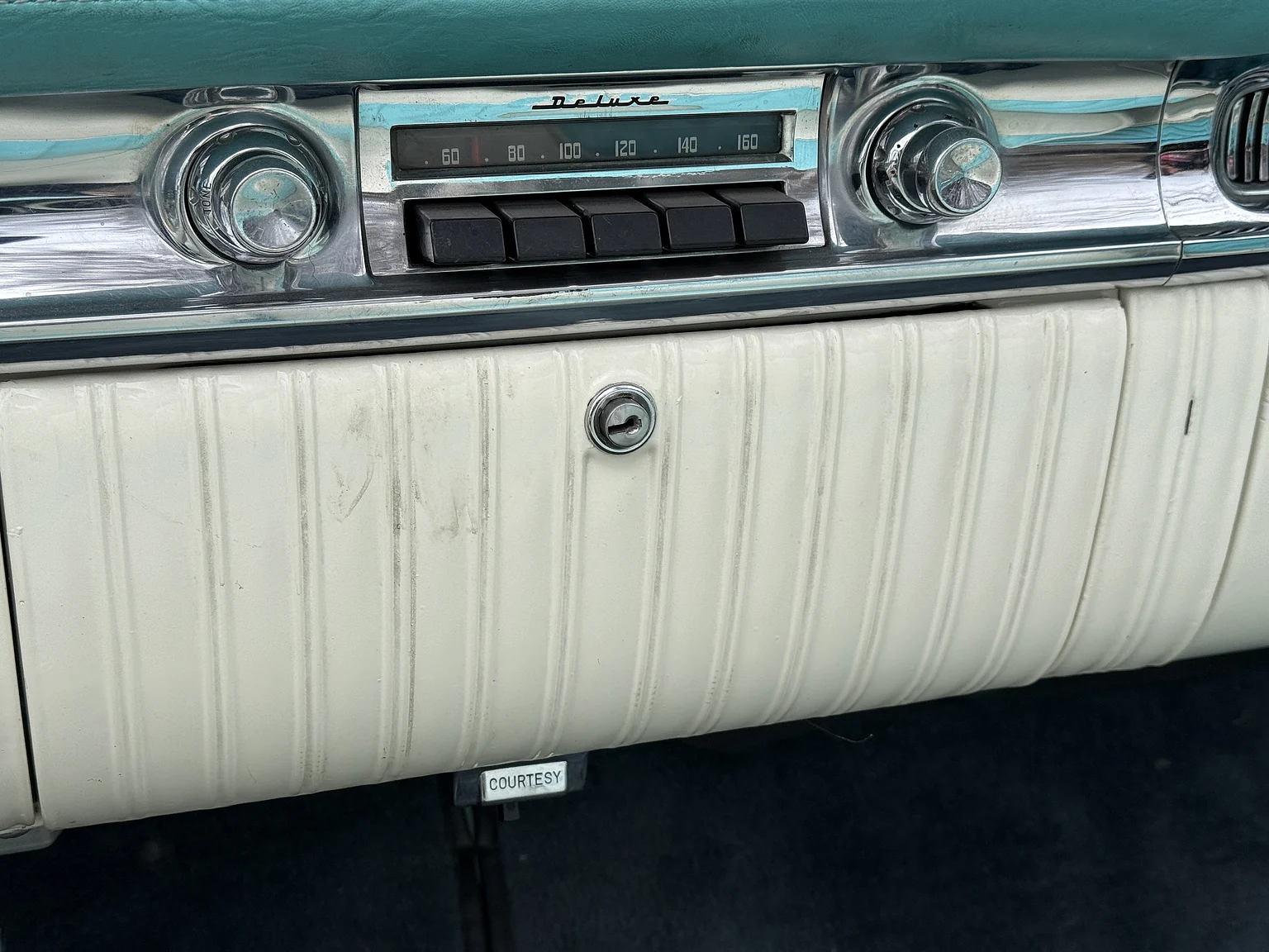 Innenraumfoto von 1955 Oldsmobile Super 88 (11)