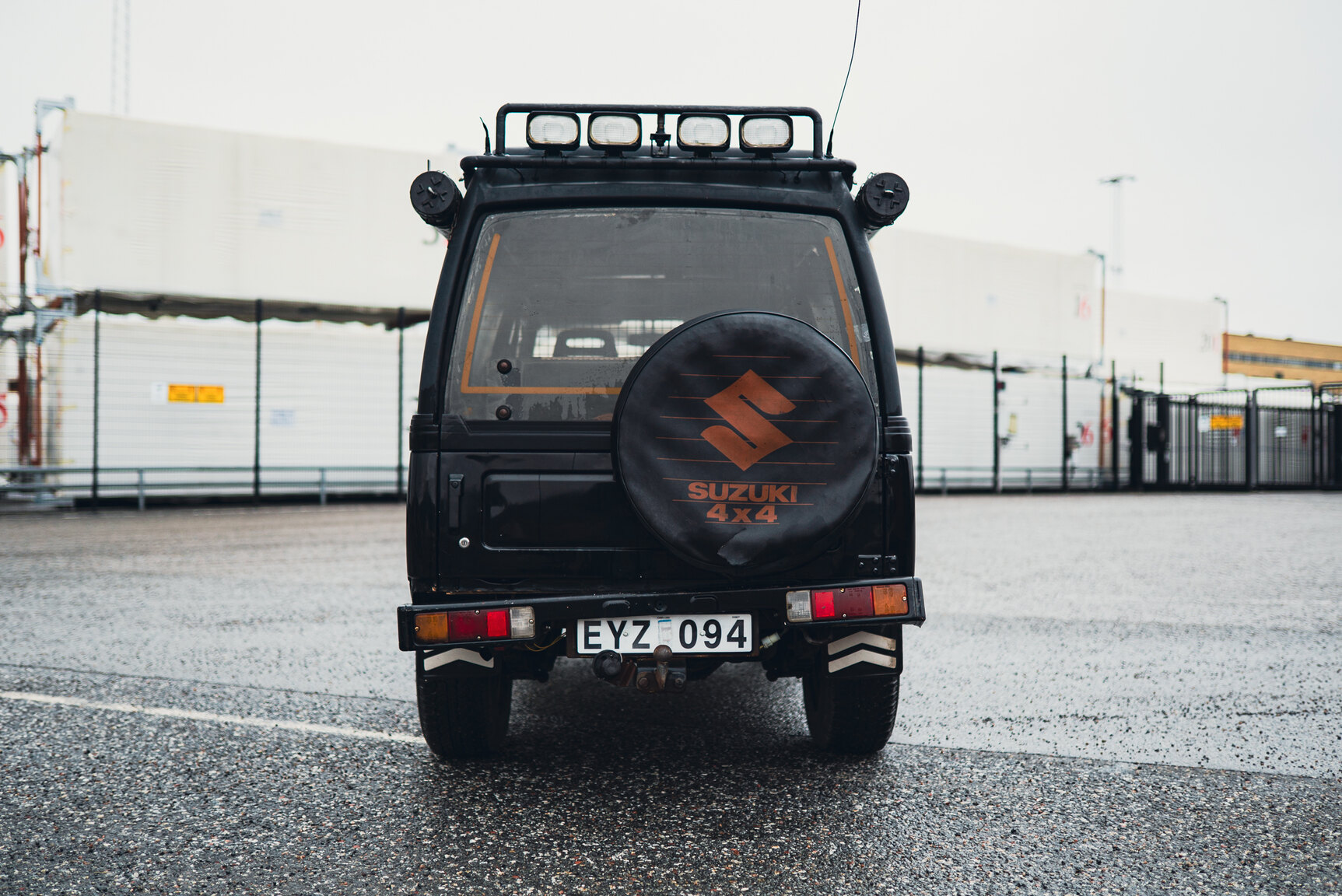 Exteriörbild på 1987 SUZUKI SJ 413 W Samurai 