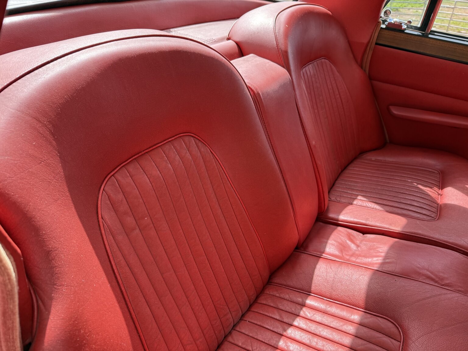 Interior image of 1967 Rover 2000 TC 2.0 OHC