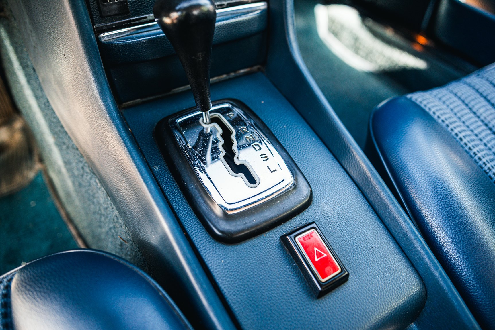 Interior image of 1972 Mercedes-Benz 350 SL