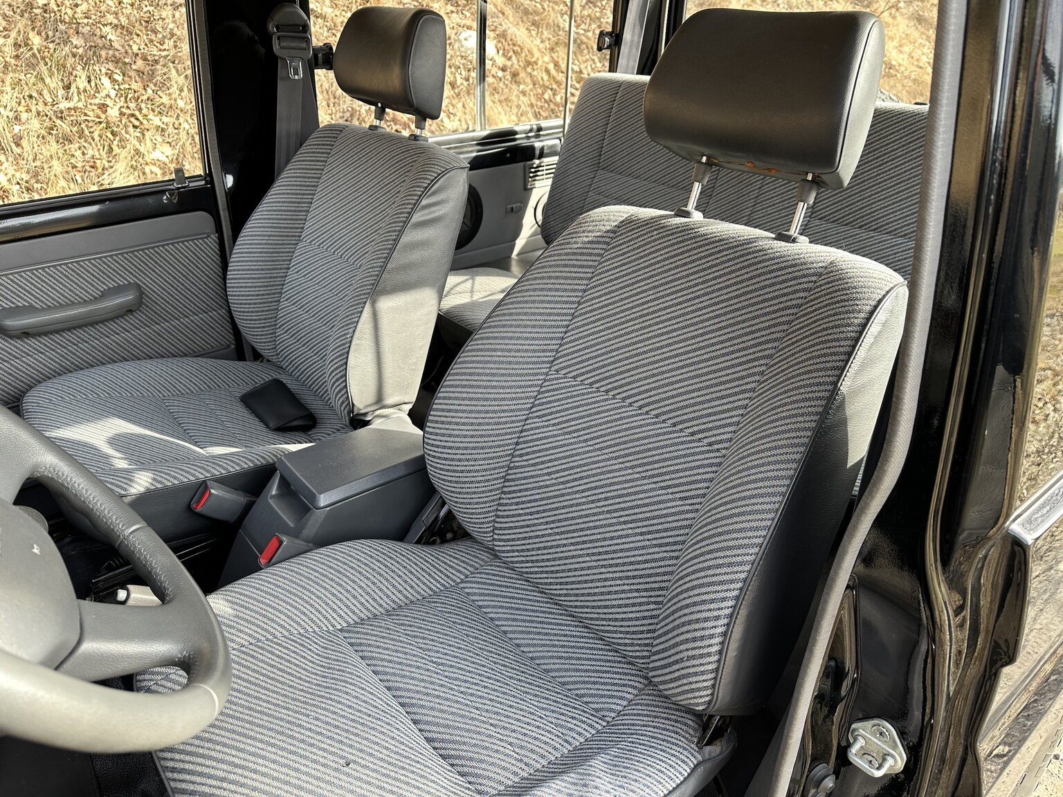 Interior image of 1993 Toyota Land Cruiser Serie 70
