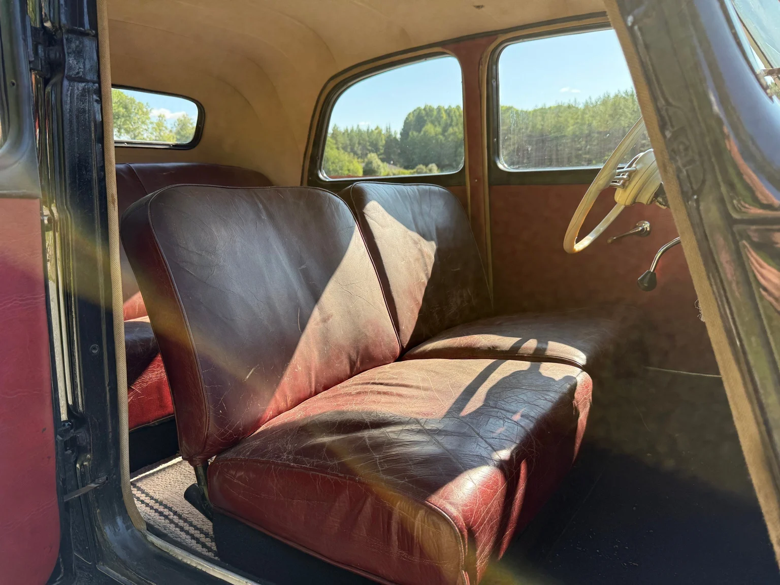 Interior image of 1951 Citroën CV 11  Sedan  (25)