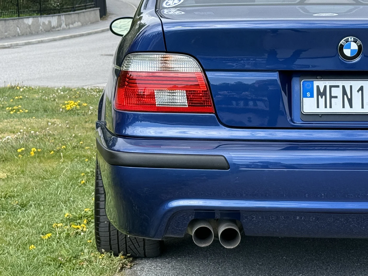 Exterior image of 2001 BMW M5 E39 LCI (28)