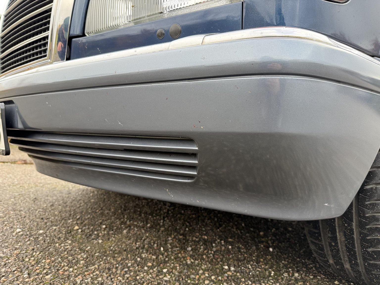 Exteriörbild på 1987 Mercedes-Benz 300 SE