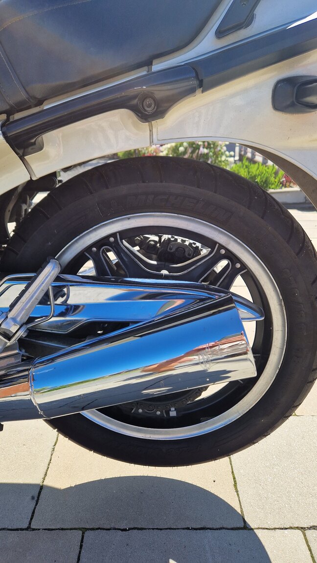 Exteriörbild på 1982 Honda CBX1000