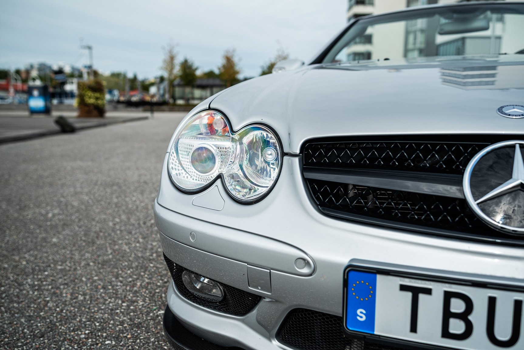 Exterior image of 2002 Mercedes SL 55 AMG