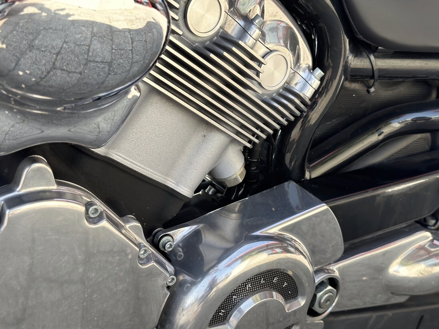 Image of 2004 Harley-Davidson V-Rod mechanics