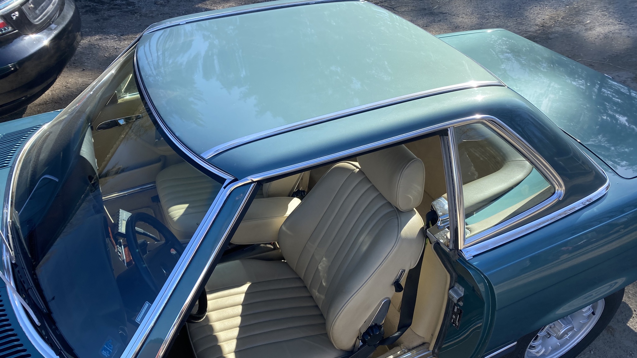 Exteriörbild på 1985 Mercedes-Benz 380 SL