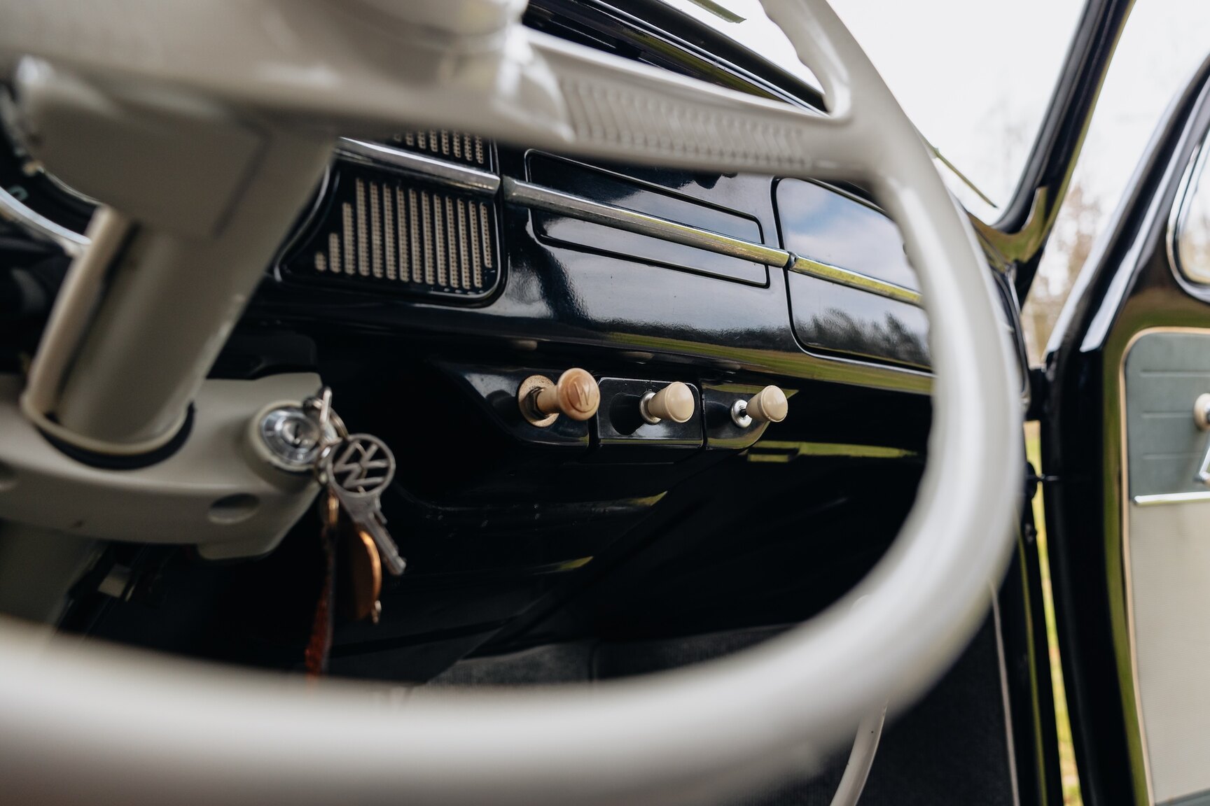 Interior image of 1958 Volkswagen 1200 (4)