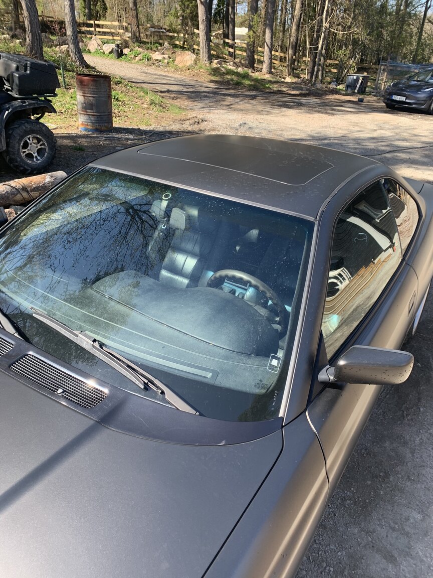 Exterior image of 1995 BMW 840i (52)