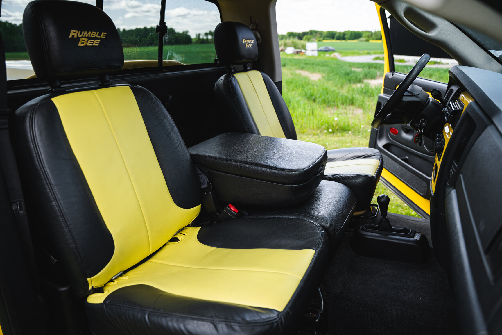 Innenraumfoto von 2005 Dodge Ram 1500 Bumble Bee