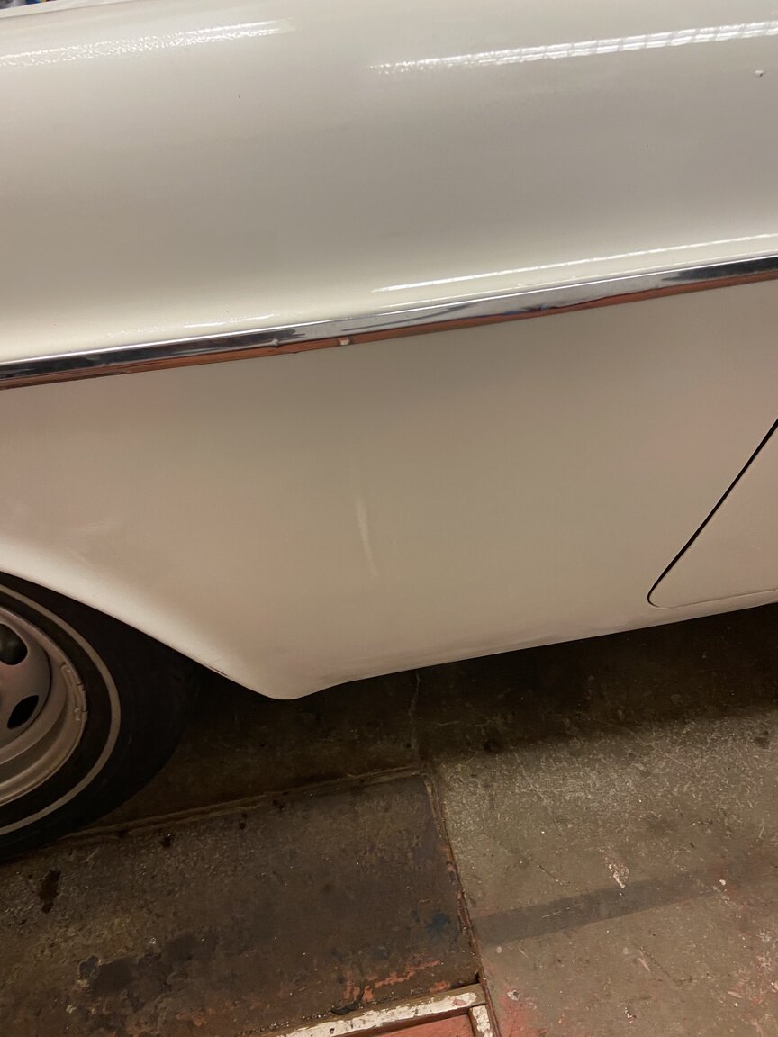 Exterior image of 1968 Volvo P1800 S