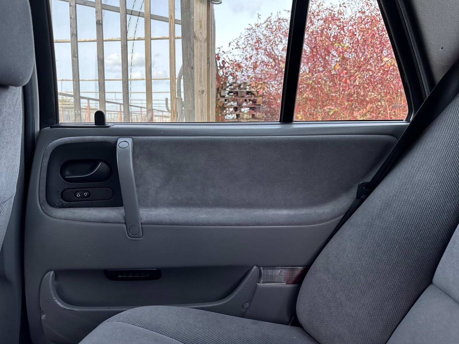 Interior image of 1996 SAAB 9000
