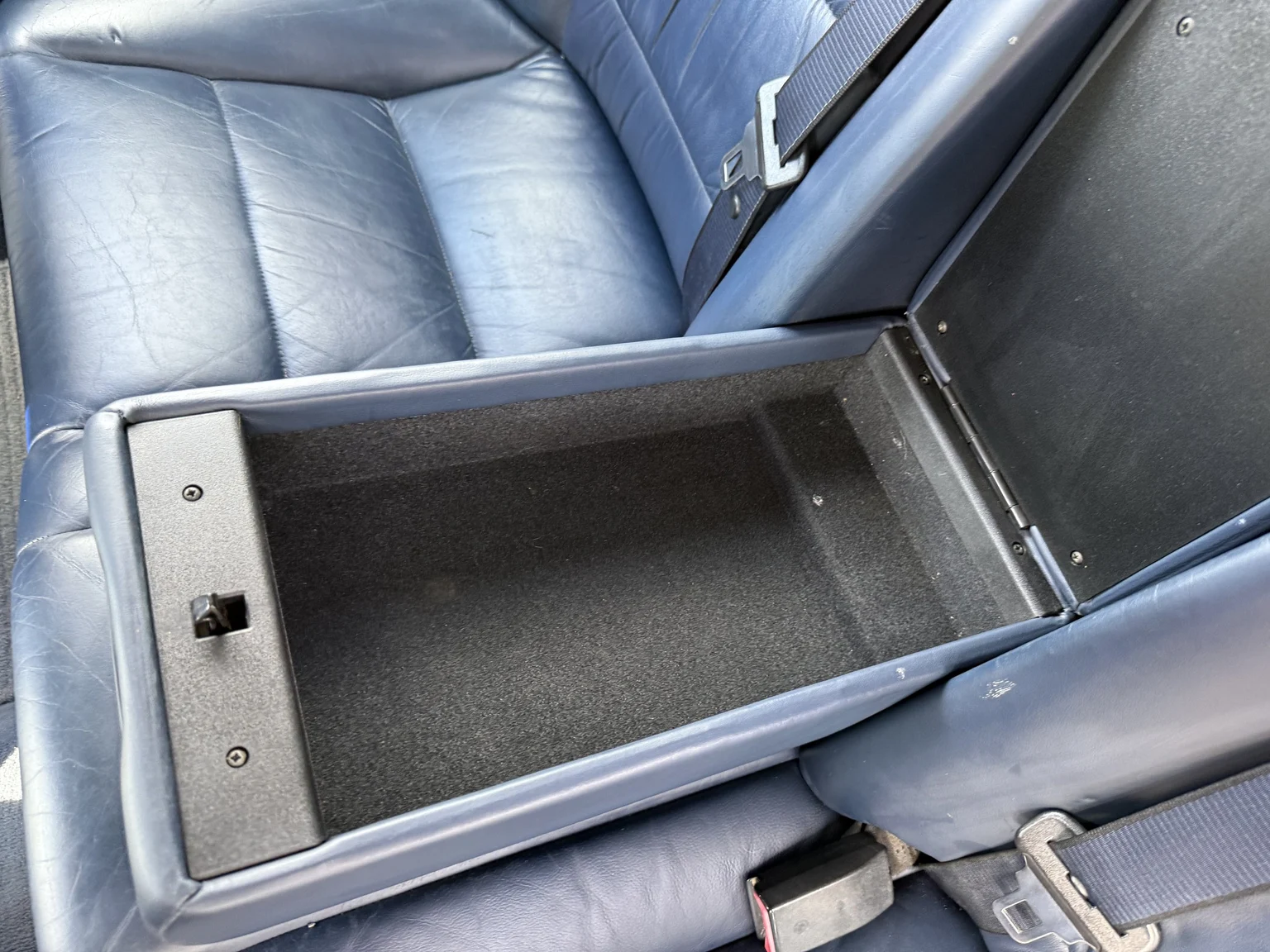 Innenraumfoto von 1990 BMW 750i (62)