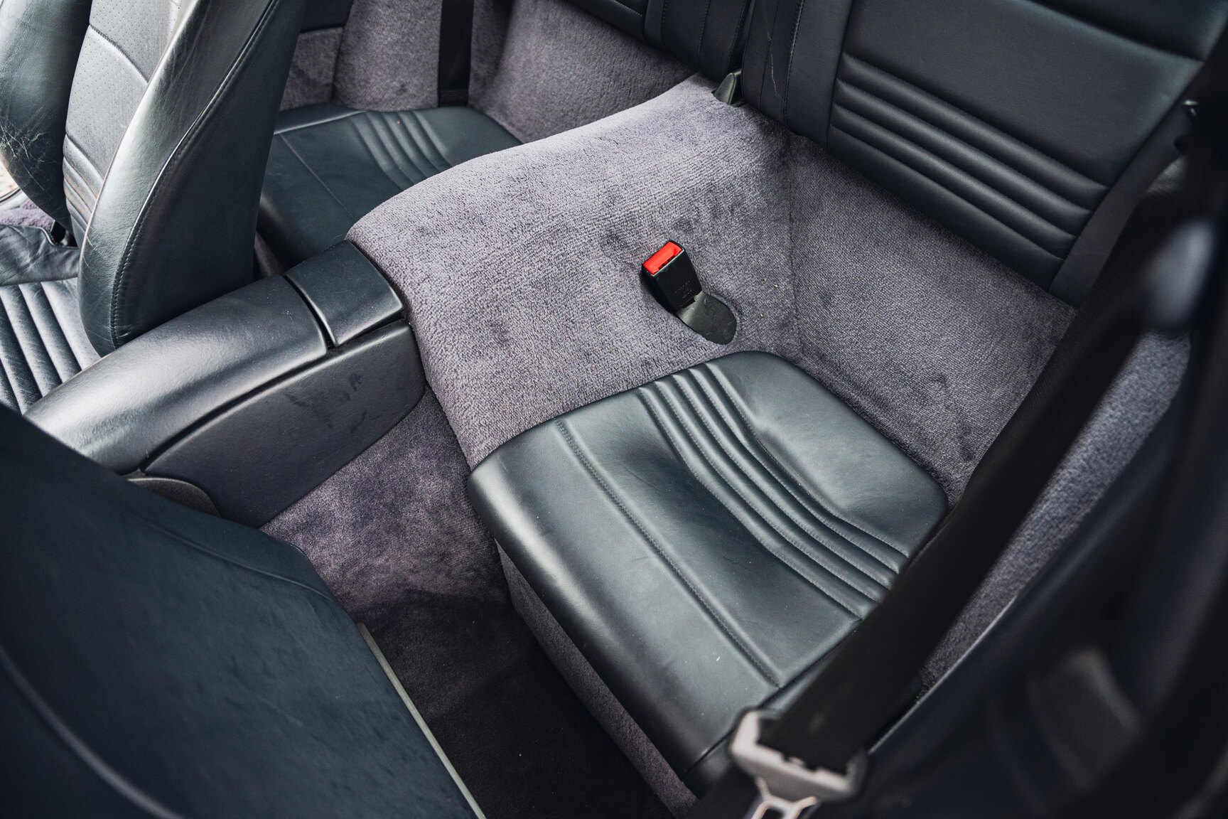 Interior image of 1999 Porsche 911 Carrera 4