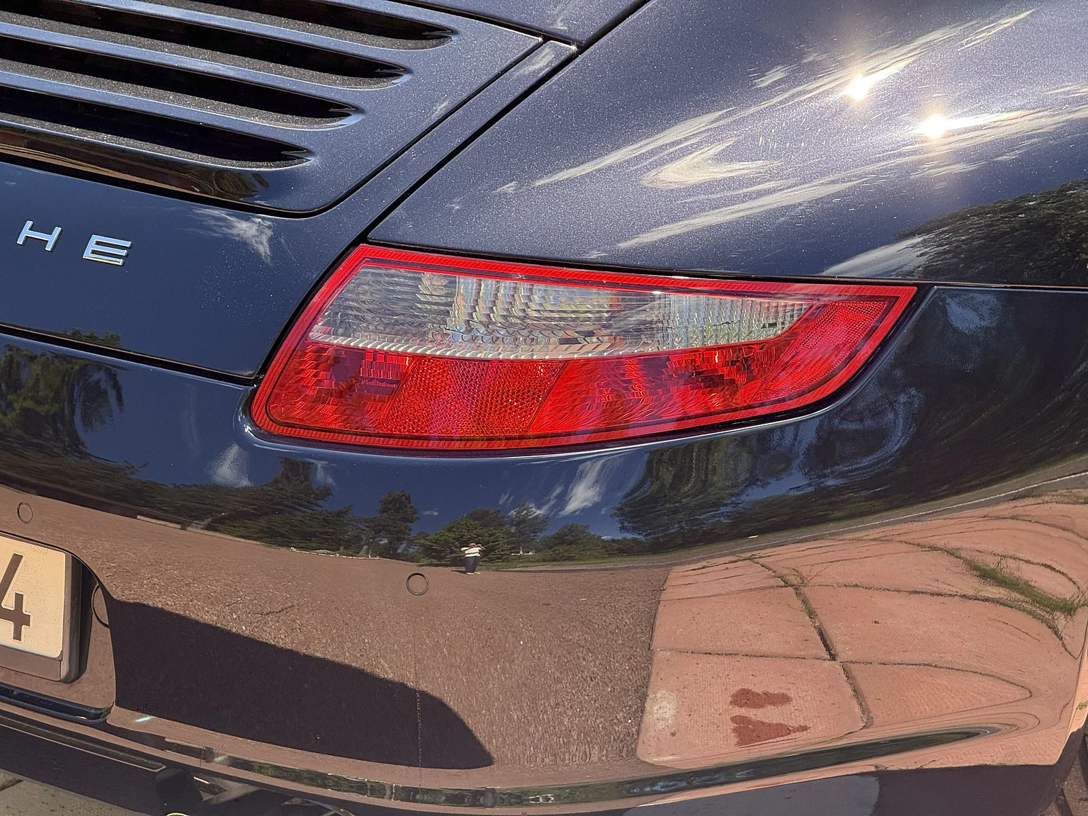Exteriörbild på 2008 Porsche 911 Carrera 4 (15)