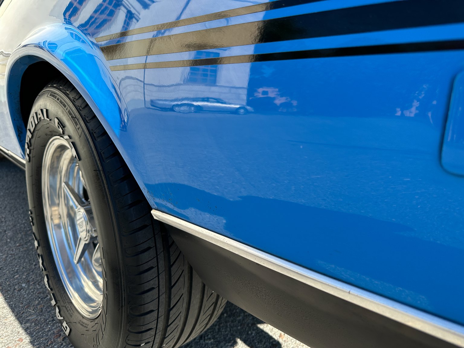 Exterior image of 1971 Ford Mustang Mach 1