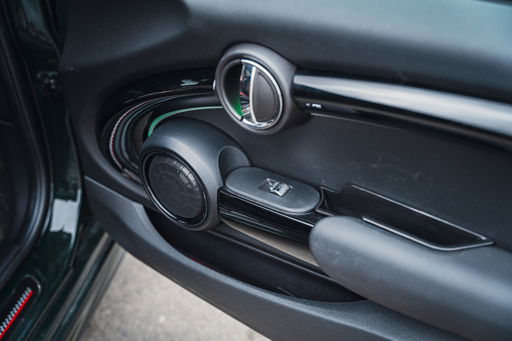 Interiörbild 2017 Mini Cooper JCW (11)