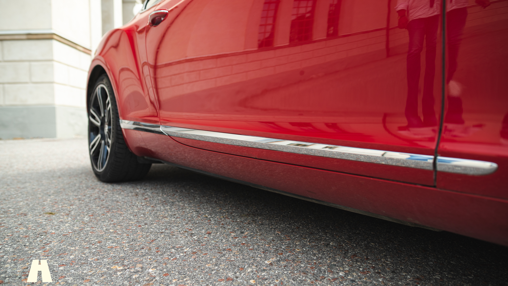 Exterior image of 2013 Bentley Continental GT V8 (47)