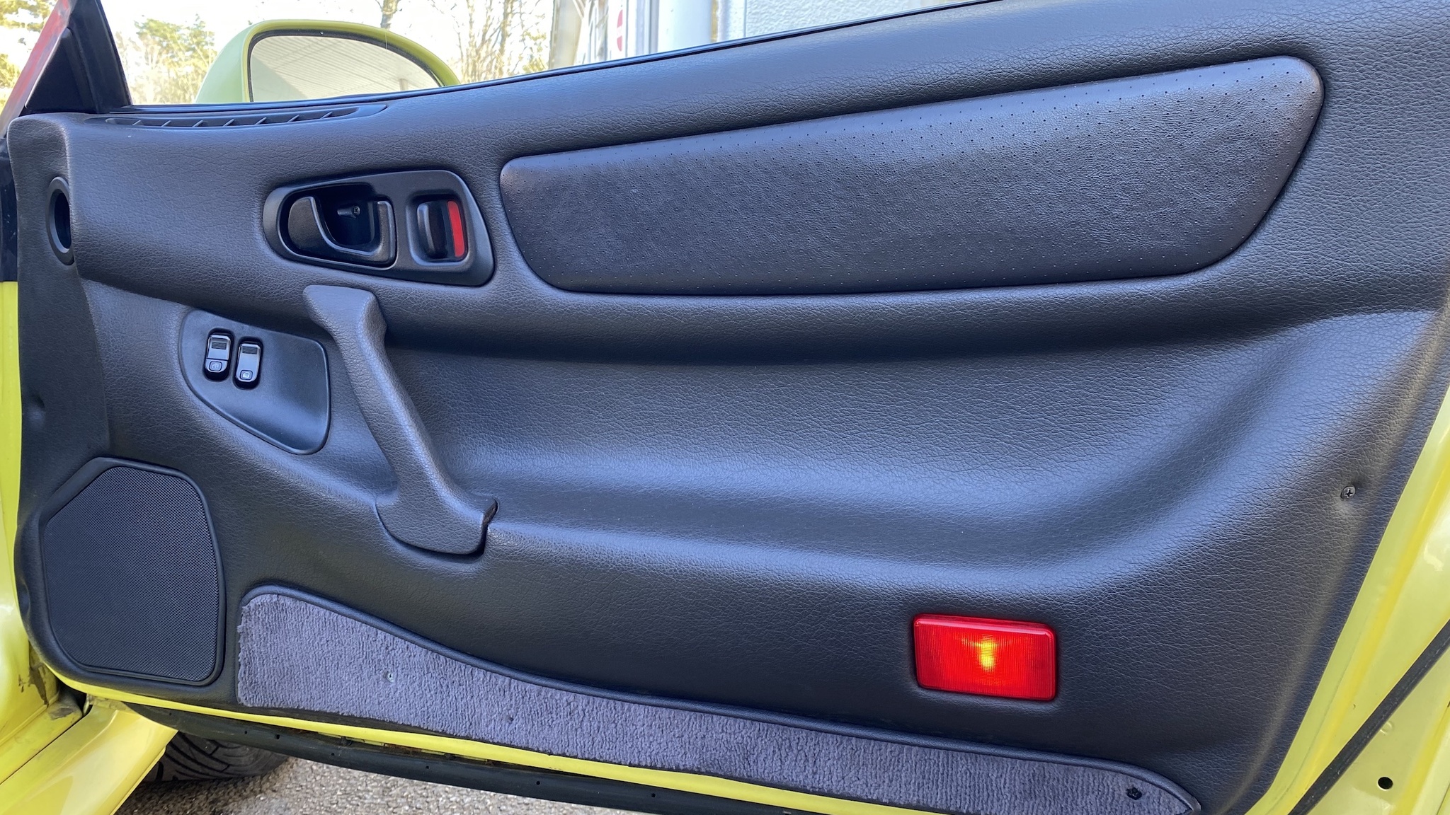 Interior image of 1992 Dodge Stealth (17)