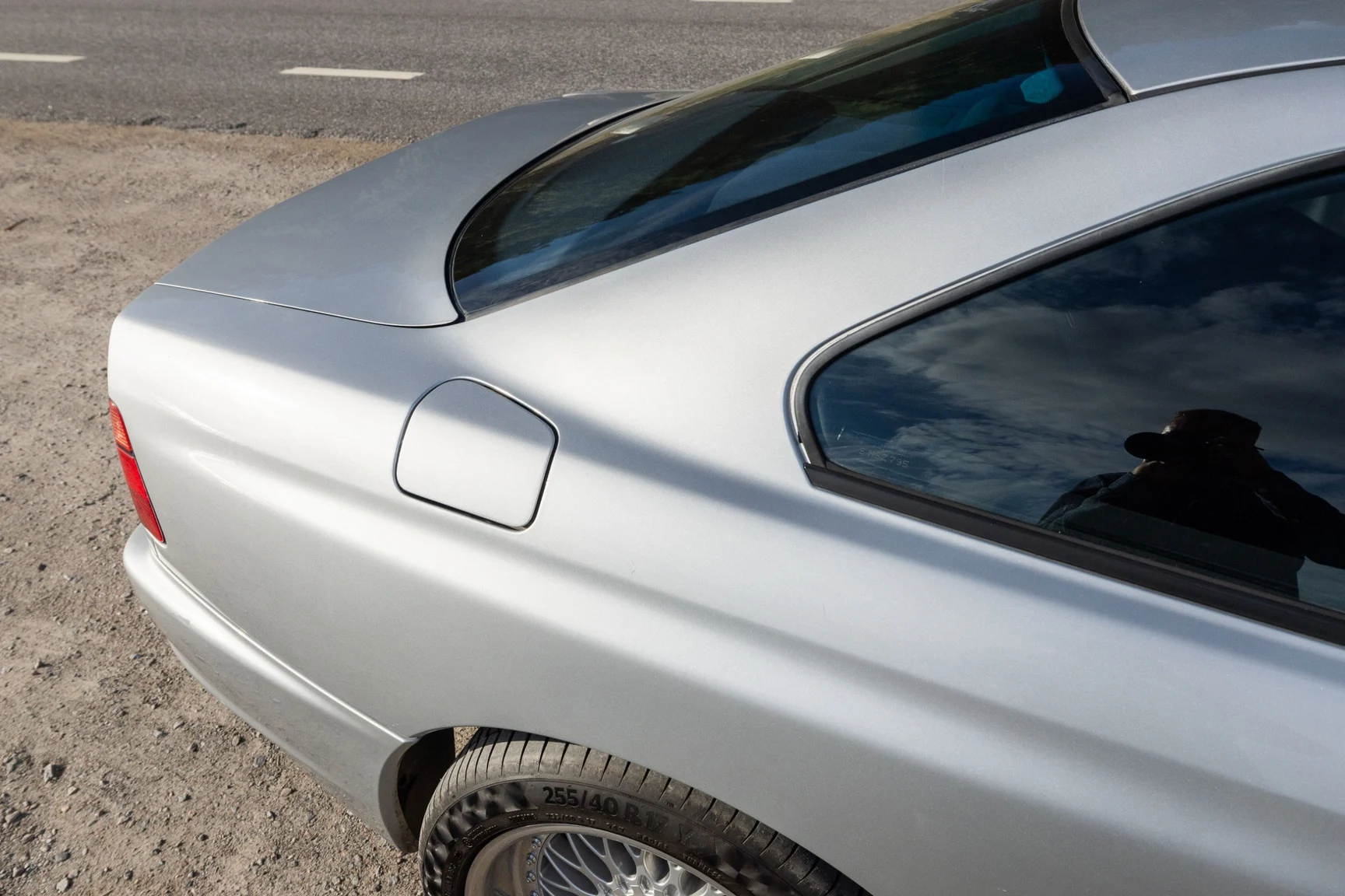Exterior image of 1991 BMW 850i (50)