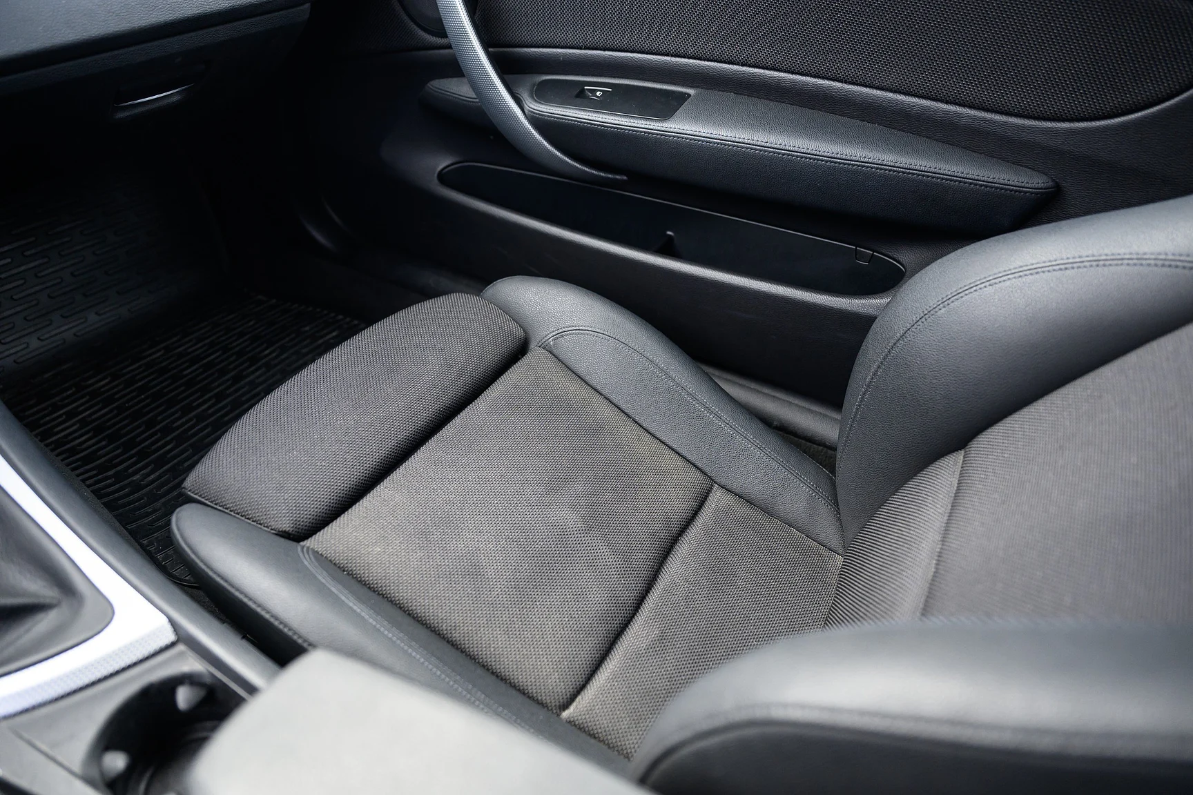 Interior image of 2007 2007 BMW 130i M Sport (22)