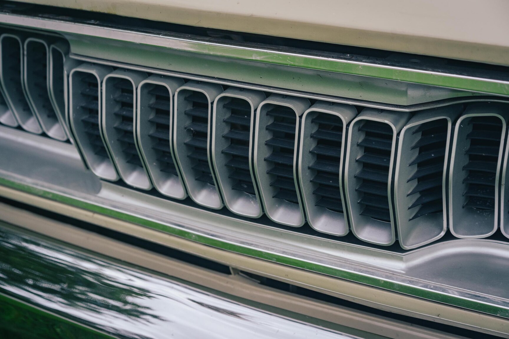 Exteriörbild på 1972 Plymouth Duster 360