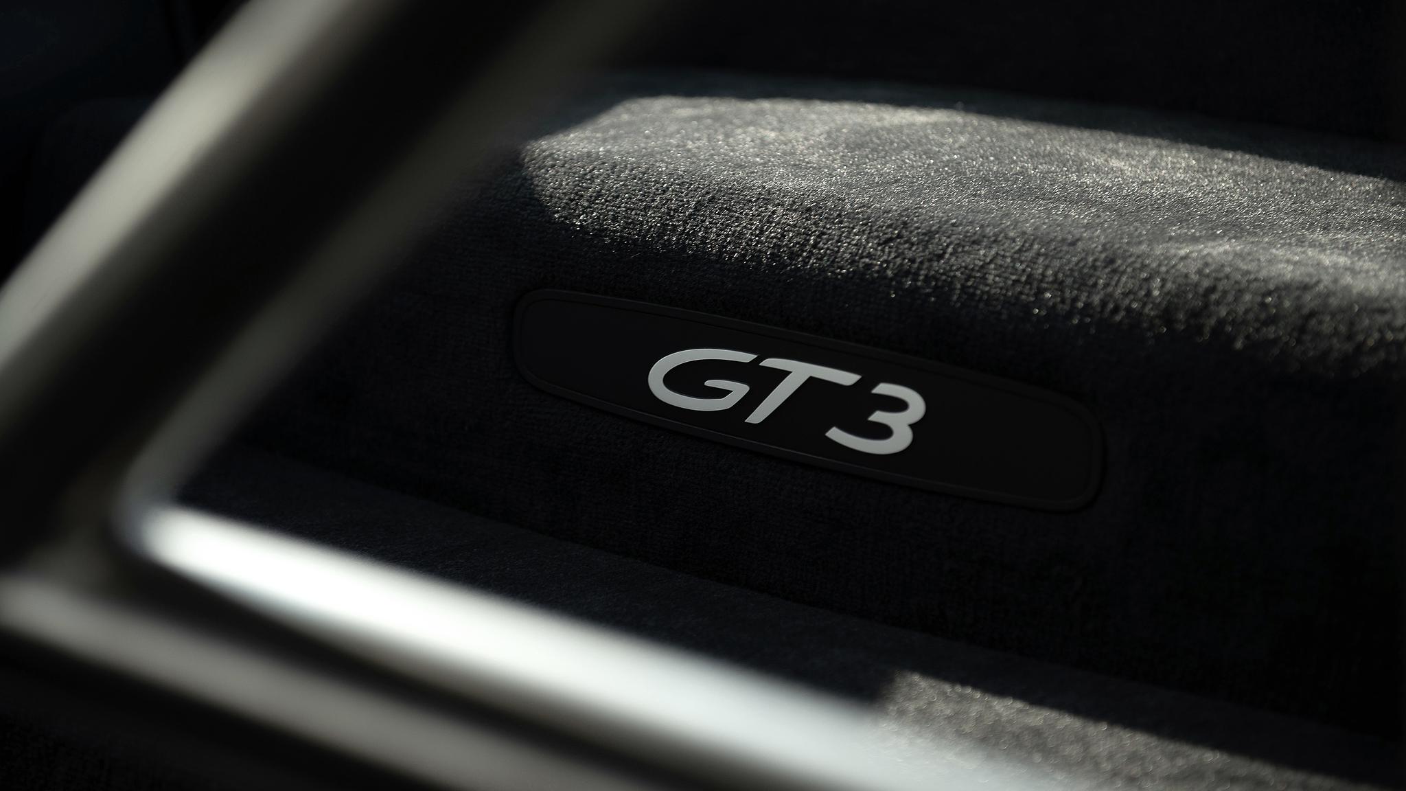 Interior image of 2007 Porsche 997 GT3 Gen 1  (14)