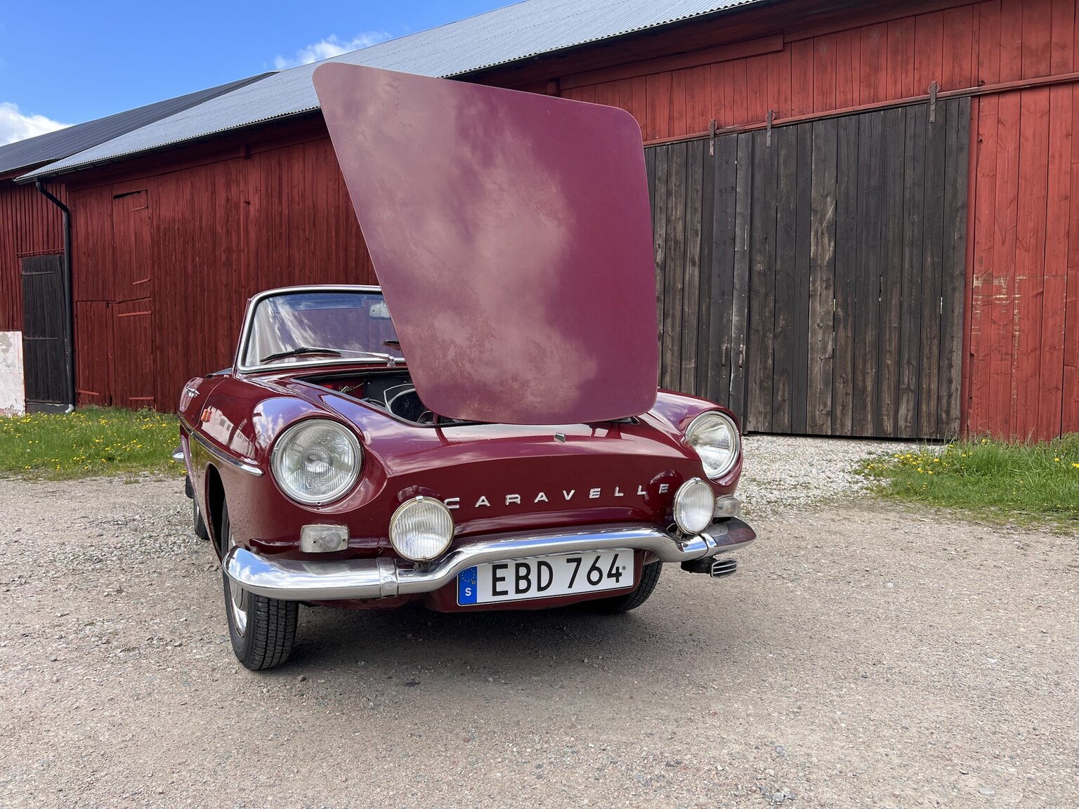 Exterior image of 1967 Renault Caravelle Coupé