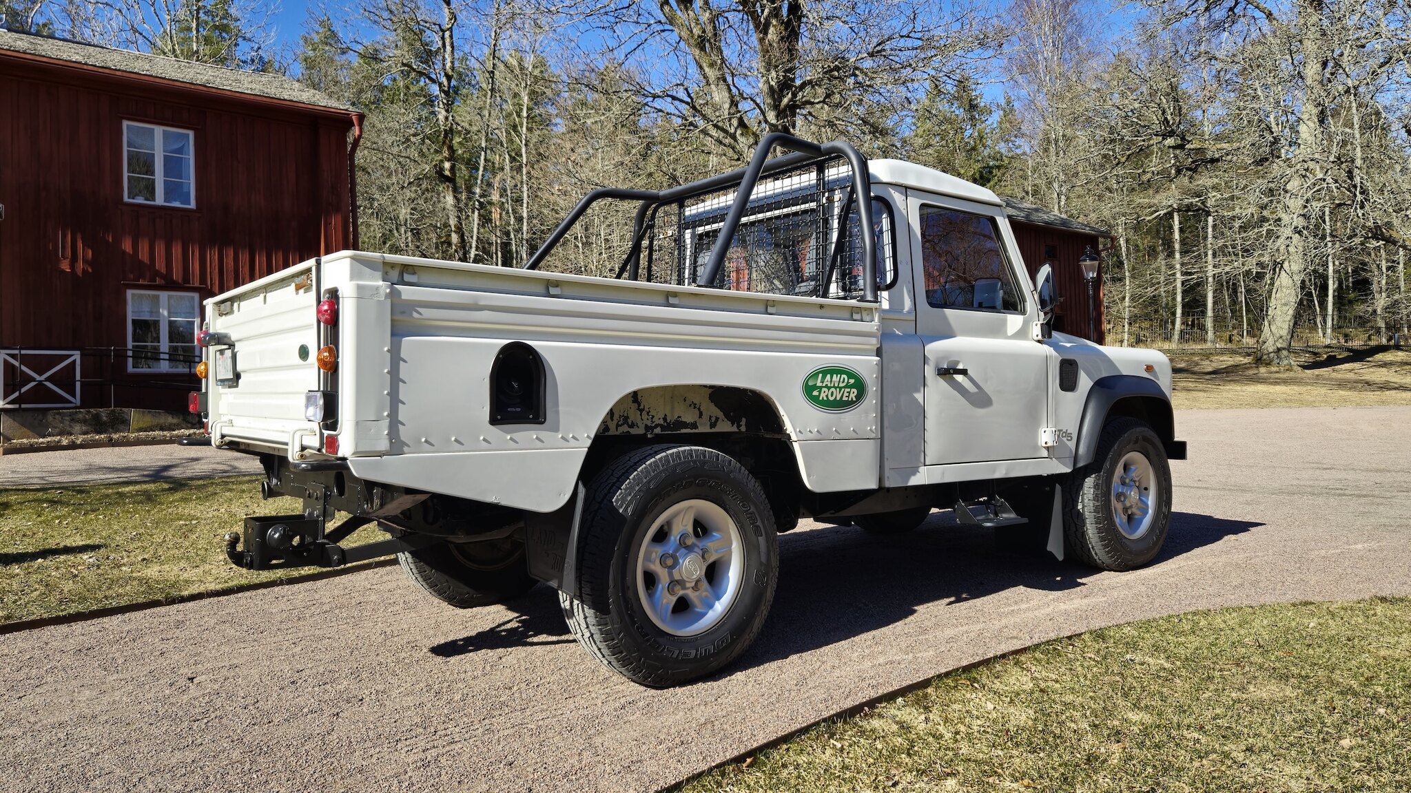 Exterior image of 1999 Land Rover Defender Single Cab Pickup