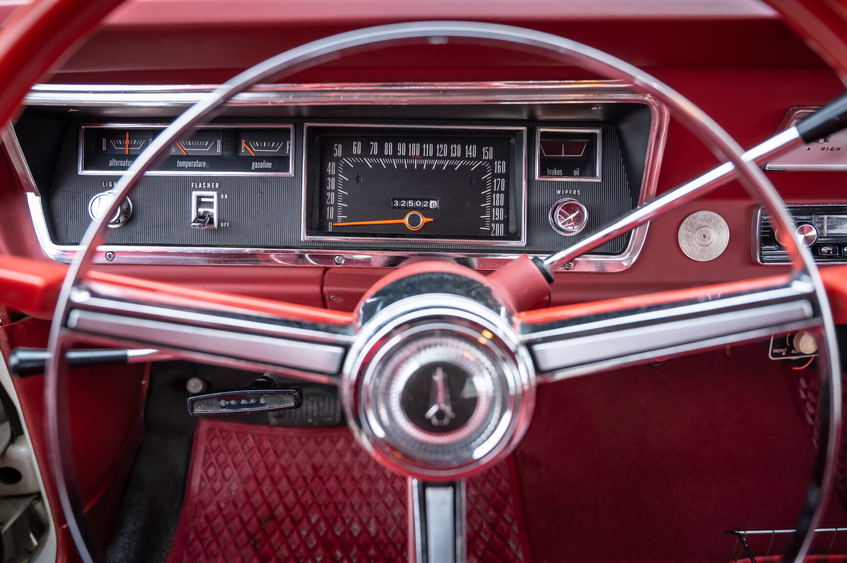 Interiörbild 1967 Plymouth Valiant V 100 Sedan