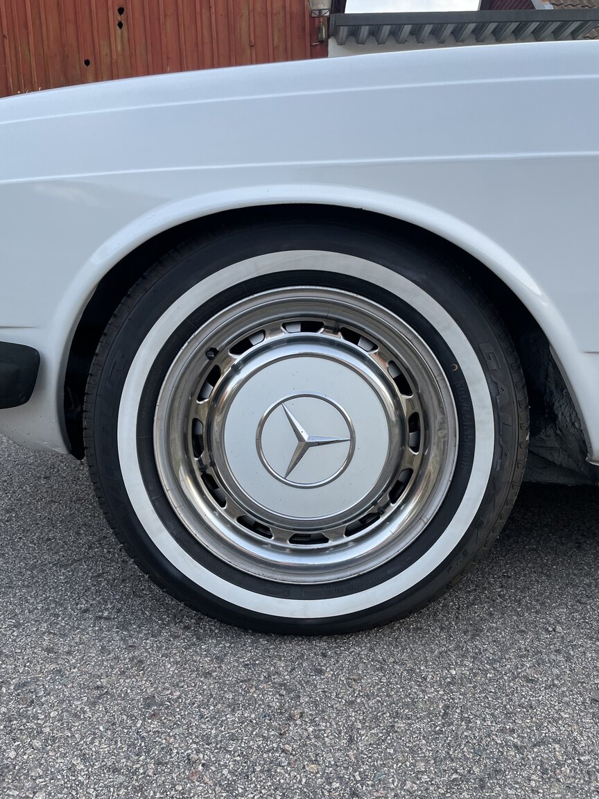 Aussenfoto 1983 Mercedes-Benz 300 TDT