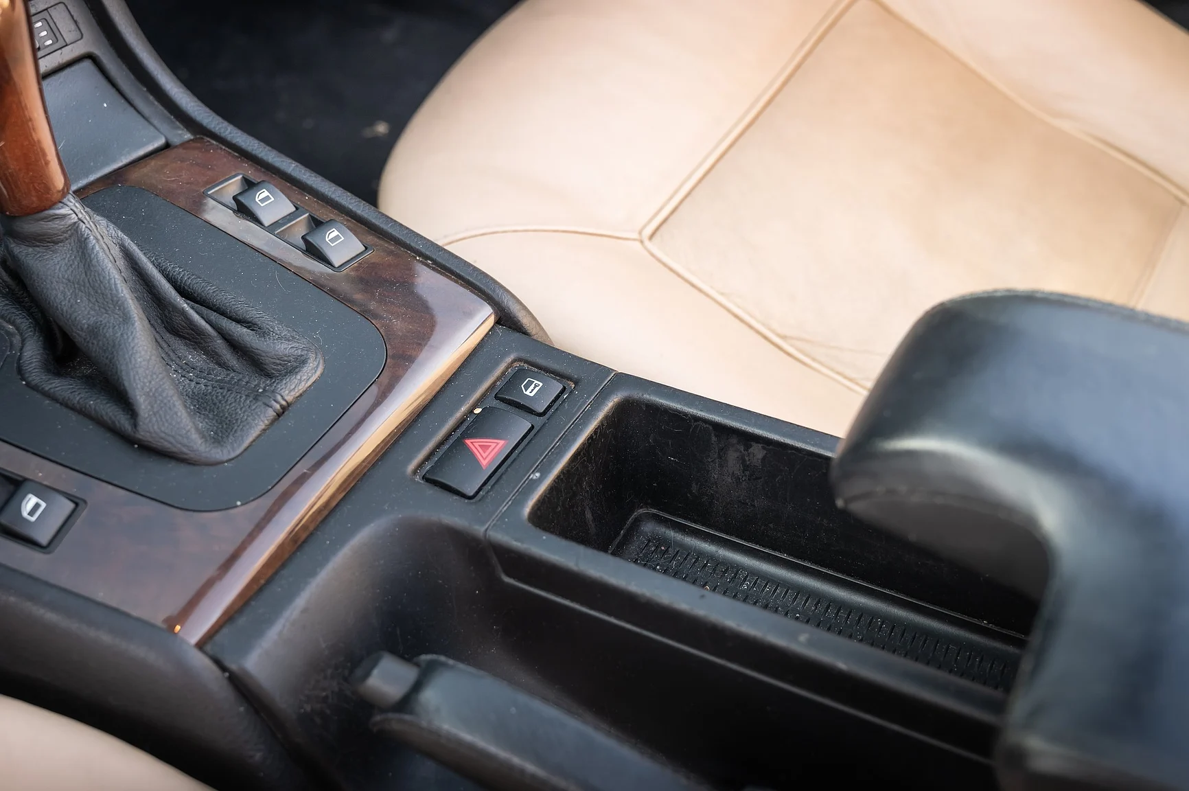 Innenraumfoto von 2001 BMW 330 Ci (38)