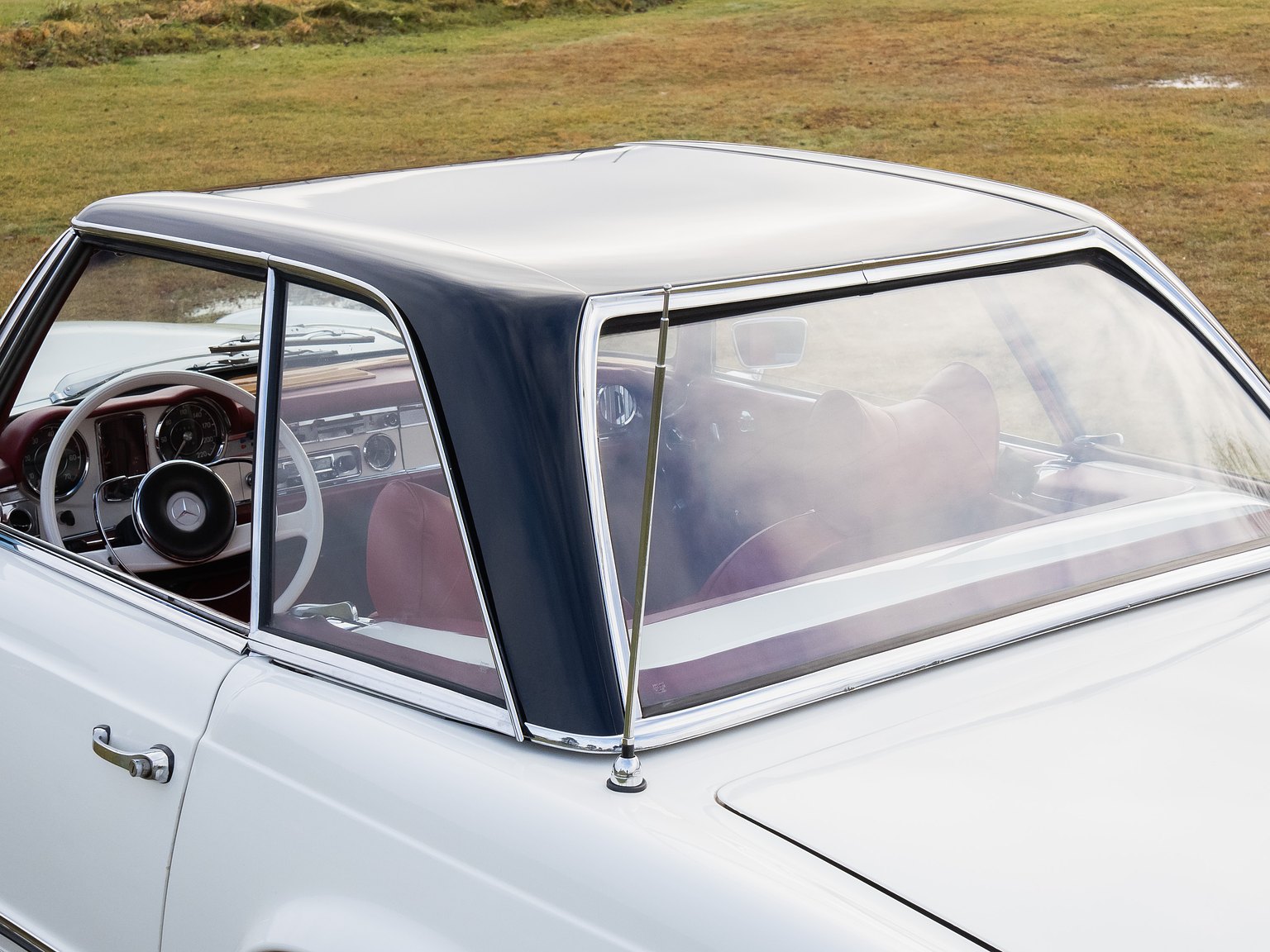 Exterior image of 1966 Mercedes-Benz 230 SL "Pagoda"