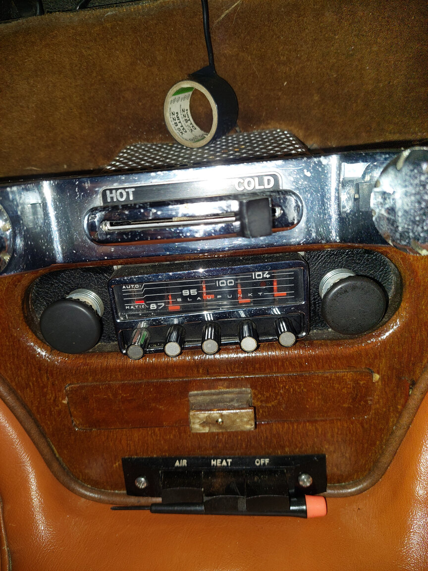 Interior image of 1968 Jaguar 420 4.2 XK Manuell 