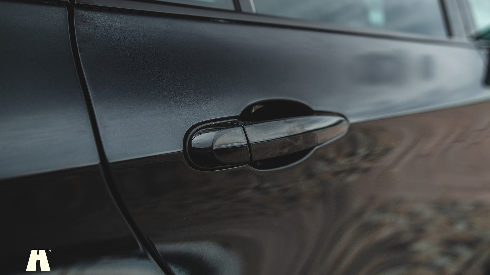 Exterior image of 2010 BMW X6 M Ferrita 555HK (50)