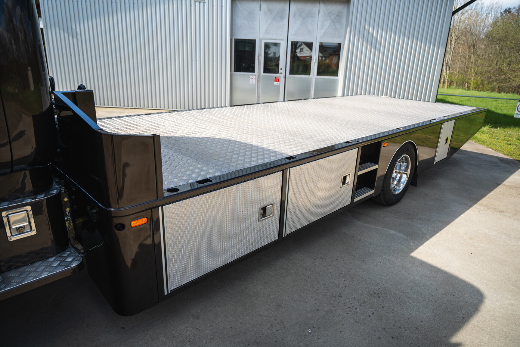 Exterior image of 1948 Chevrolet COE Loadmaster