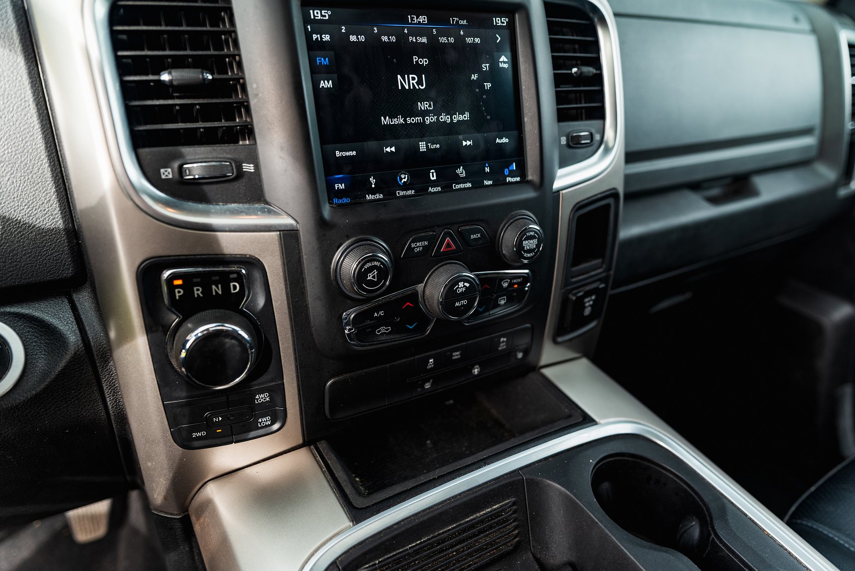 Interior image of 2019 Dodge Ram 1500 Classic Crew Cab 5.7 V8 HEMI 