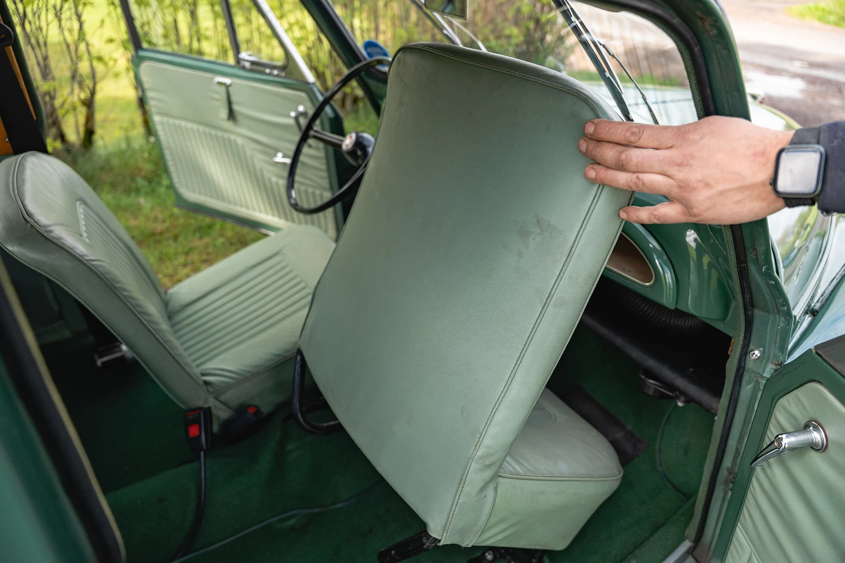 Interior image of 1968 Morris Minor Traveller (49)